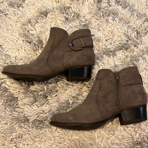 Ankle booties
